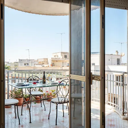 Guesthost - Margari Bright With Parking *