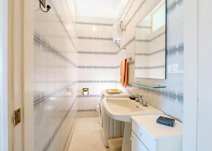 Guesthost - Margari Bright With Parking *