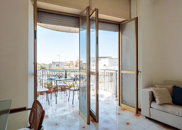 Guesthost - Margari Bright With Parking Otranto