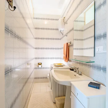 Margari Bright With Parking *