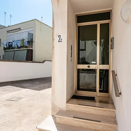 Guesthost - Margari Bright With Parking Appartamento