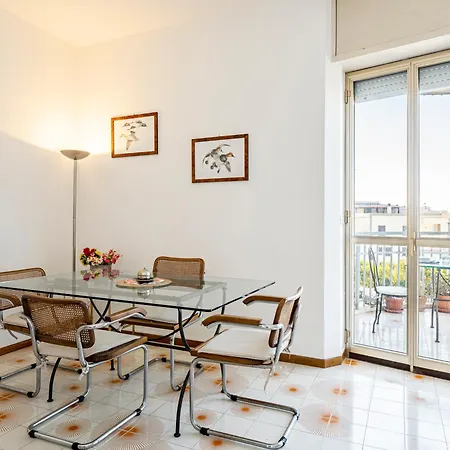 Appartamento Guesthost - Margari Bright With Parking *