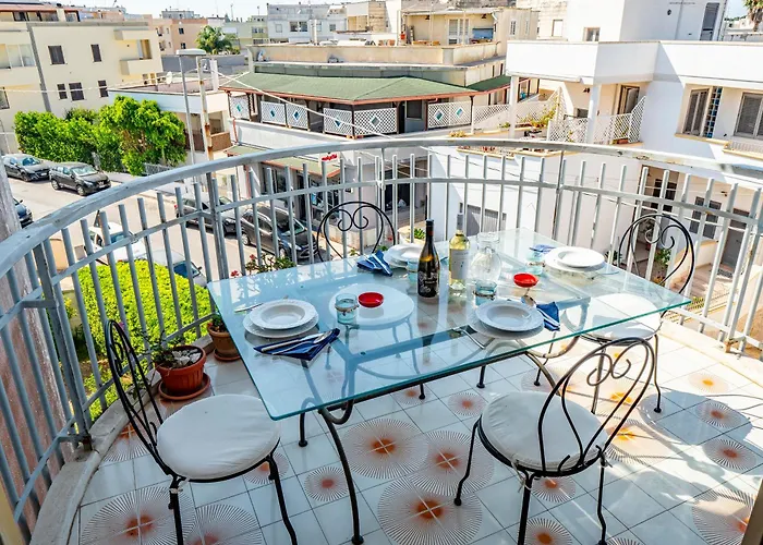 Guesthost - Margari Bright With Parking * Otranto